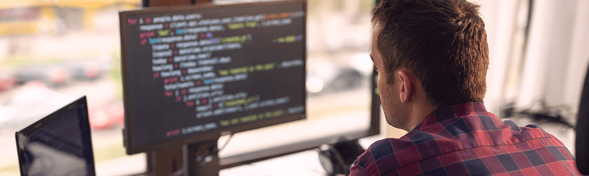 5 reasons to outsource software development